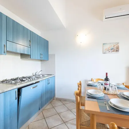 Spacious Flat 300mt From The Apartment Budoni