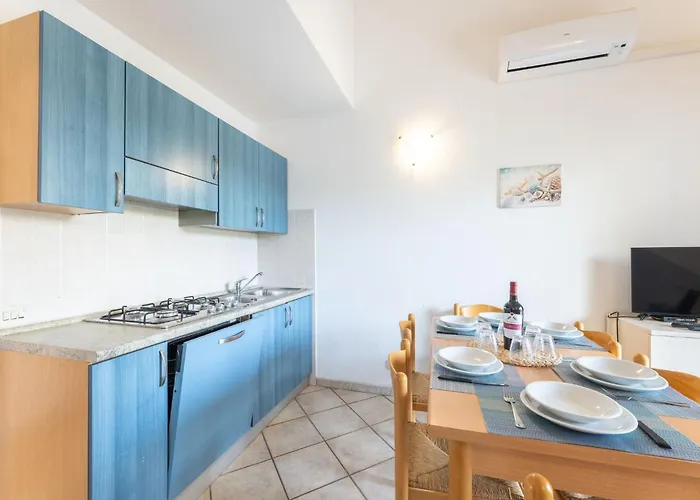 Spacious Flat 300mt From The Appartement Budoni